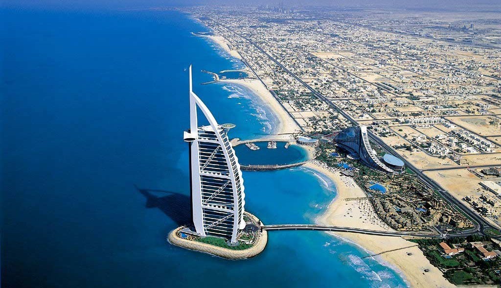 5 Reasons to Visit the UAE