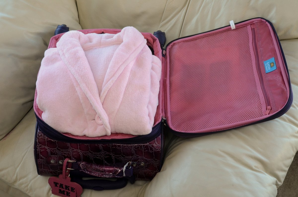 Bed Jackets: Why They Are Necessary For Travel