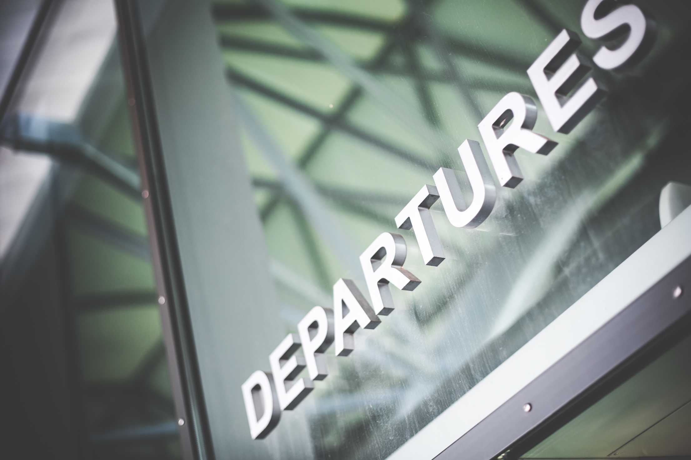 holiday-travel-airport-sign