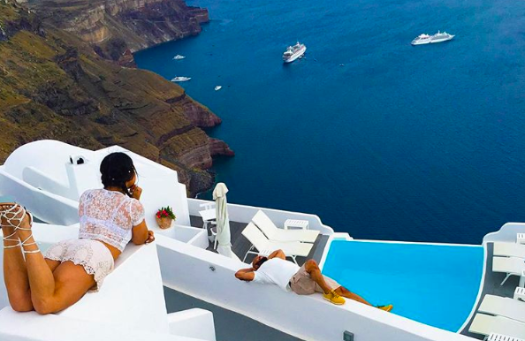 10 Photos That Will Make You Fall In Love With Santorini
