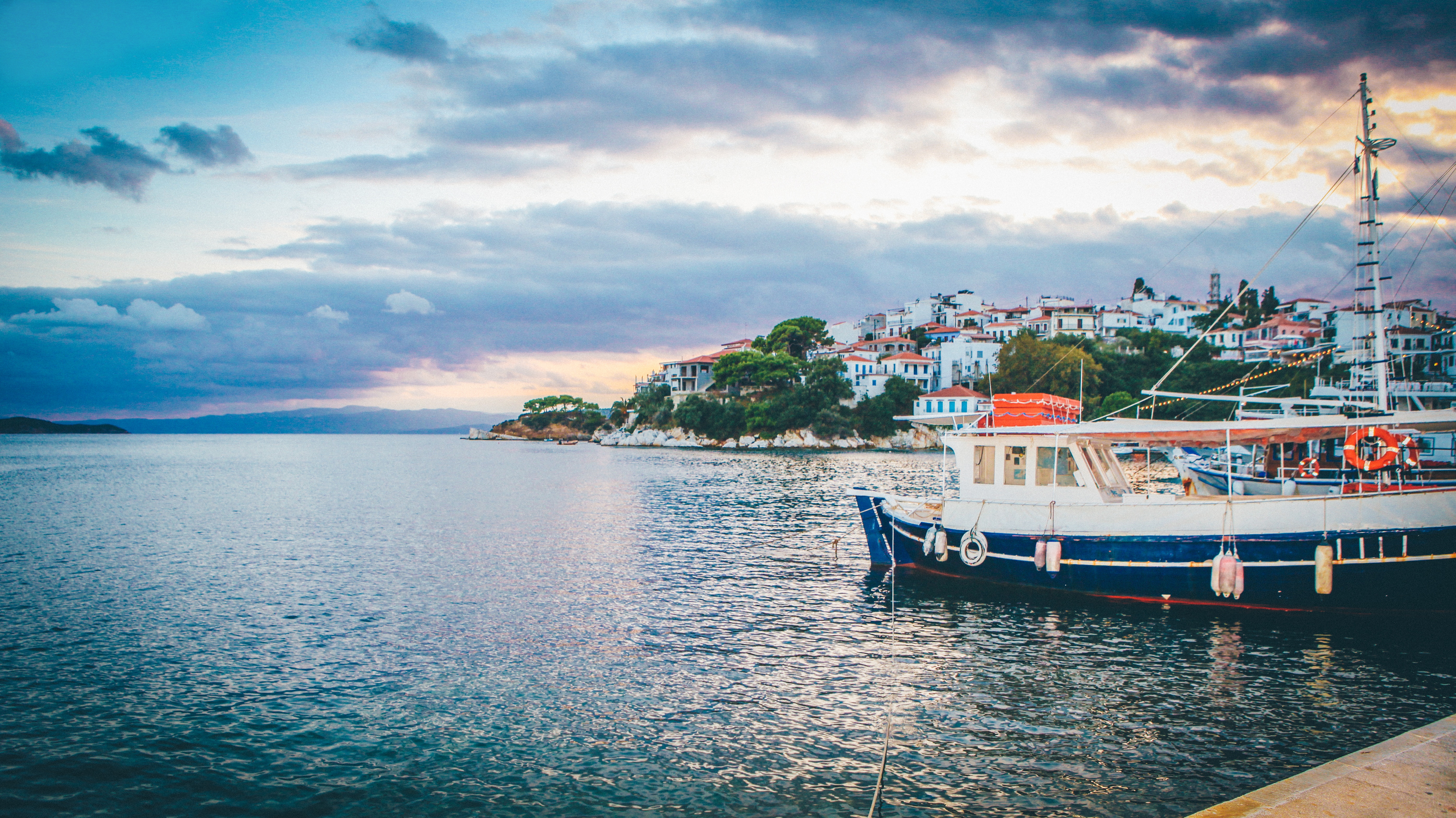 Deal Alert: Fly Round-Trip To Greece This Fall For Less Than $600