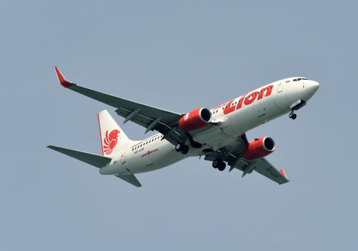 Lion Air Plane Forced To Abort After Wing Hits Pole, One Week After Crash Kills Nearly 200
