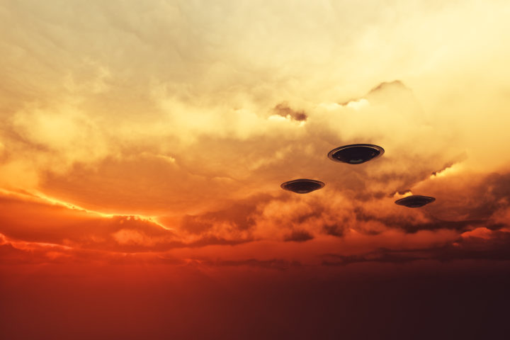 Two Pilots Claim UFO Sightings While Flying Near Ireland