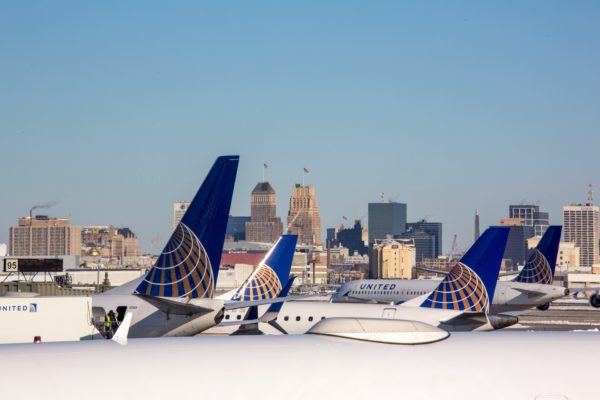 Ex-NBA Player Files Lawsuit Against United Airlines For 'Race-Baiting'