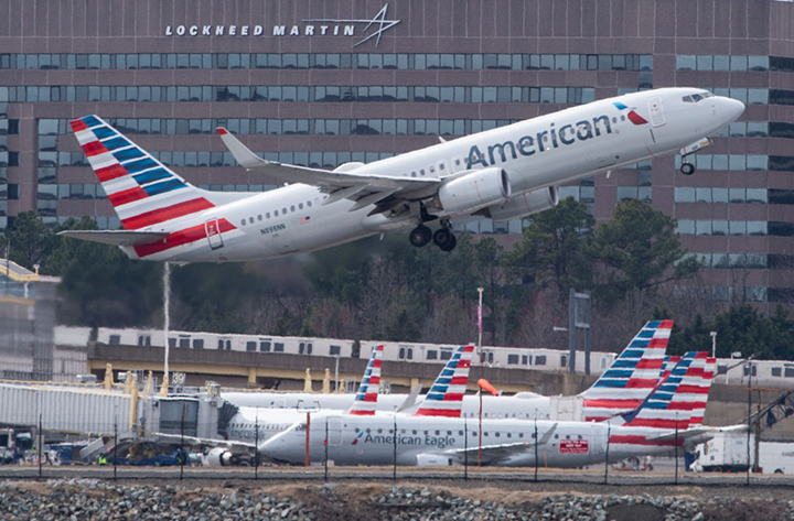 American Airlines Continues 737 Flight Cancelations Through Summer