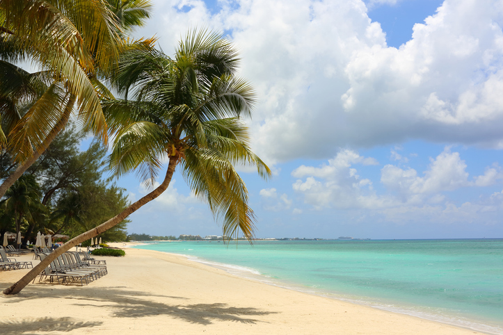 Flight Deal: Fly Nonstop From NYC To Grand Cayman For Only $302