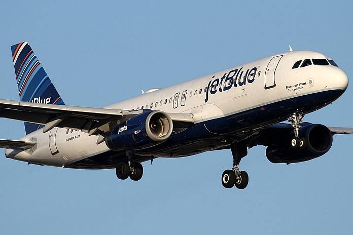 Passenger Exposes Himself On JetBlue Flight To Detroit