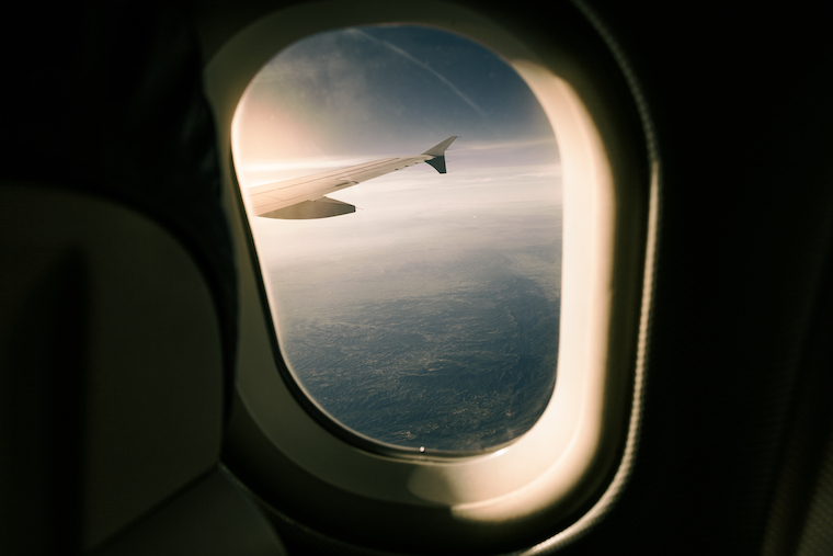 Is Closing Your Blinds On A Flight A Must Or A Courtesy?