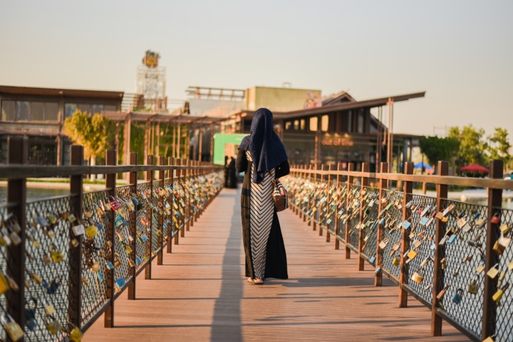 Saudi Arabian Women Can Now Travel Without Men Thanks To A New Law