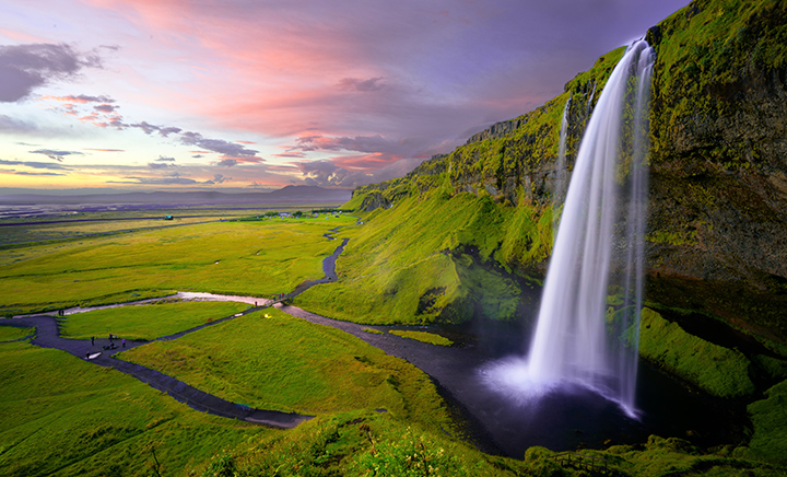 5 Waterfalls Around The World That Are Worth The Hike