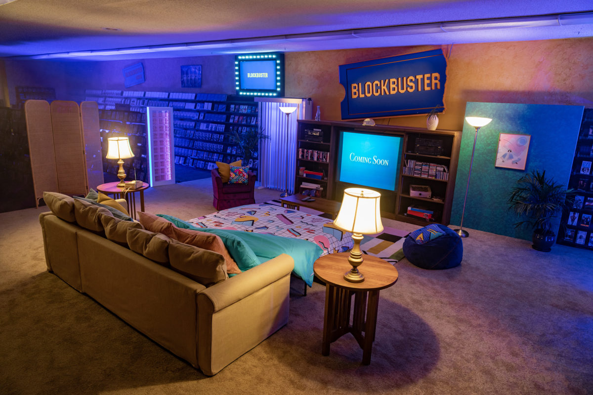 The Last Blockbuster Store Standing Has Been Transformed Into A Retro  Airbnb