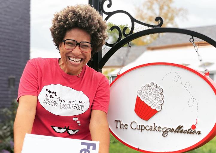 Single Mom Of 7 Used Last $5 To Invest In Her Now $1M A Year Cupcake Business
