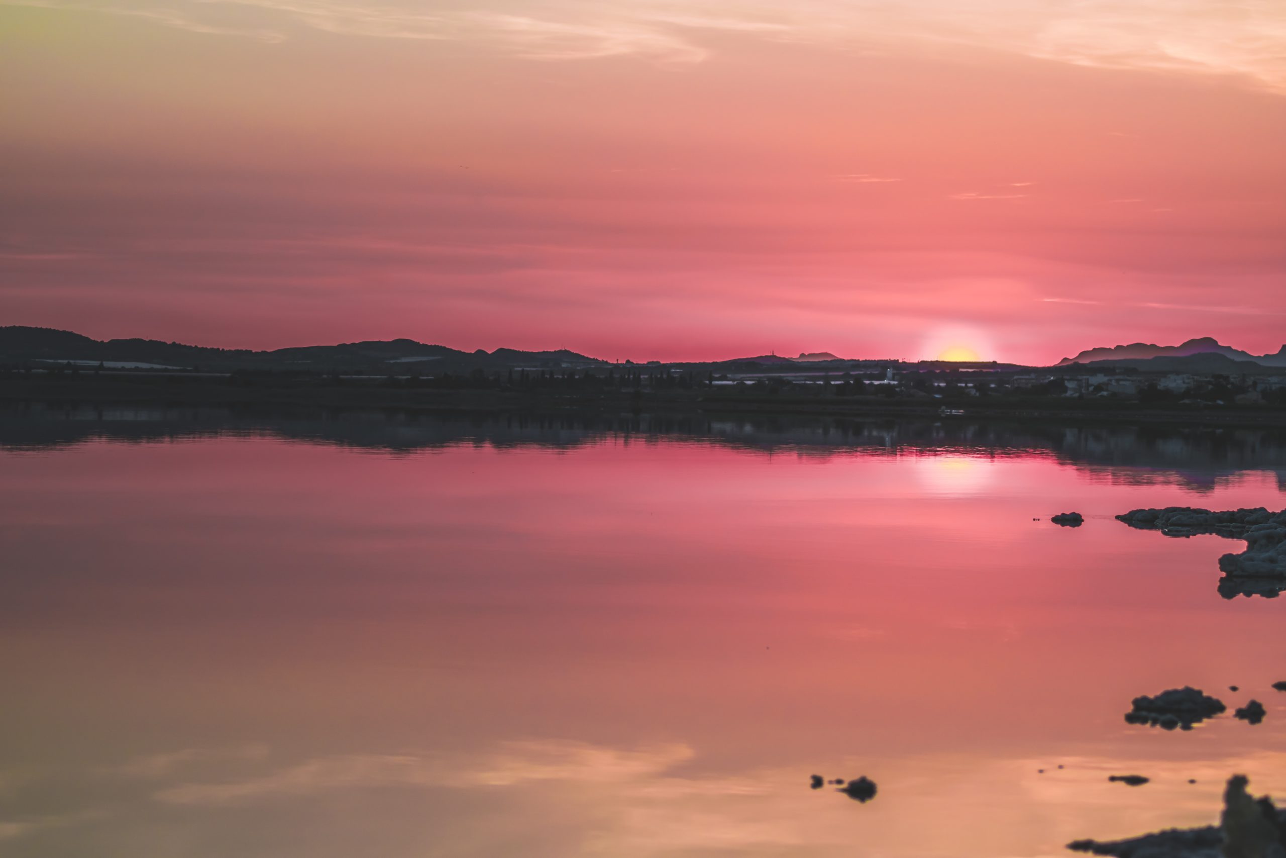7 Pretty Pink Lakes Around The World