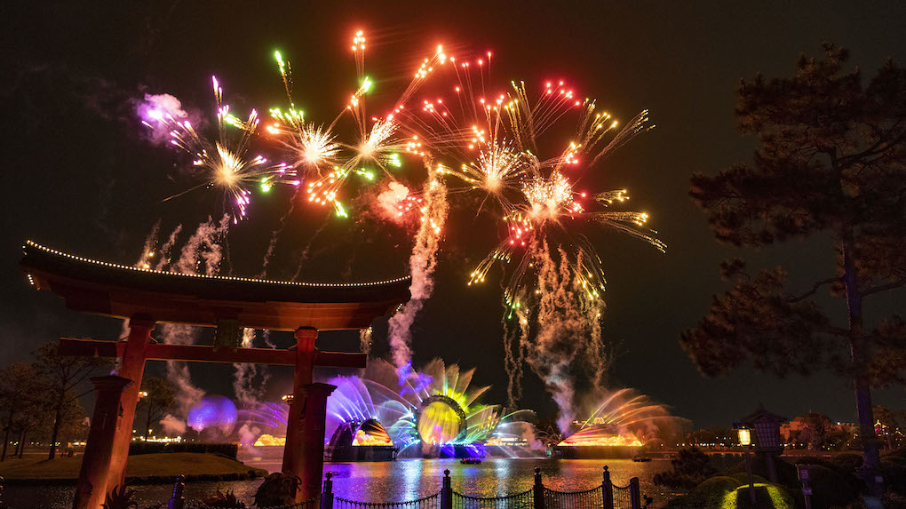 Celebrate Disney World's 50th Anniversary With Over-The-Top Virtual Fireworks Shows