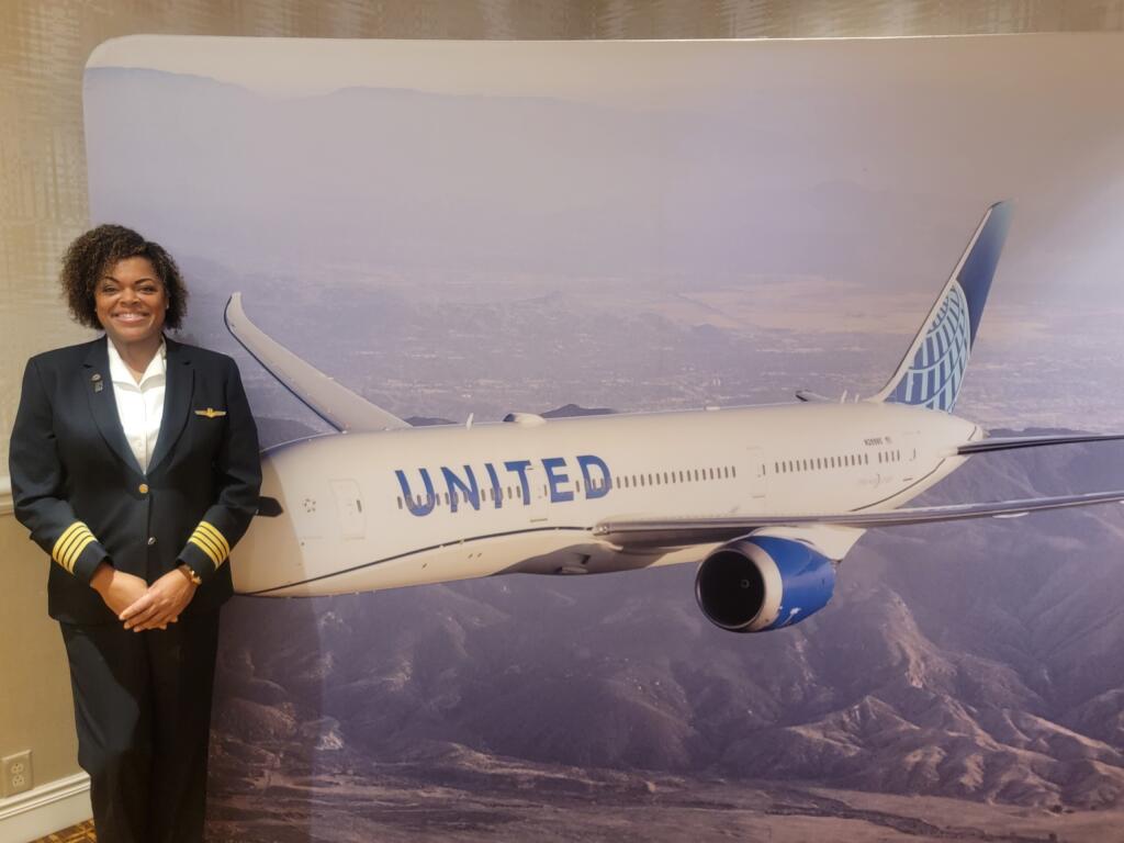 United Airlines Only Has 4 Black Female Captains. Meet The Newest Addition