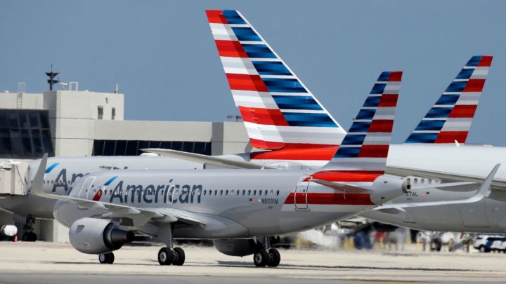 American Airlines Offers To Compensate Passenger Who Complained Of Being 'Wedged' Between 'Obese' People