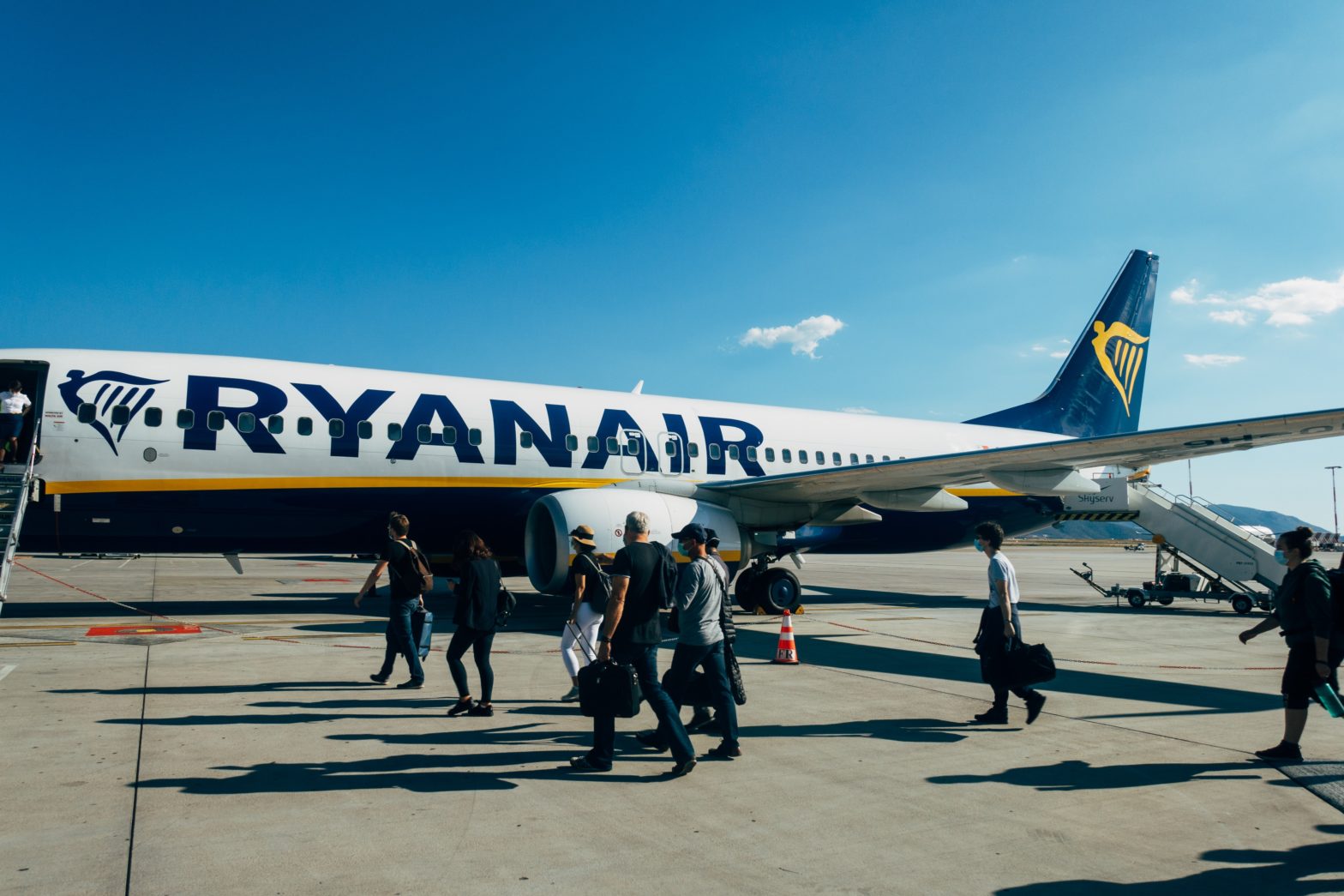 Ryanair Turns Away Fleeing Ukrainian Family Who Couldn't Print Boarding Passes In Advance