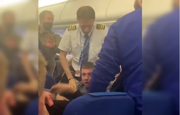 Big Fight During A KLM Flight Caused By Racial Slur Is Caught On Video And Went Viral On The Internet