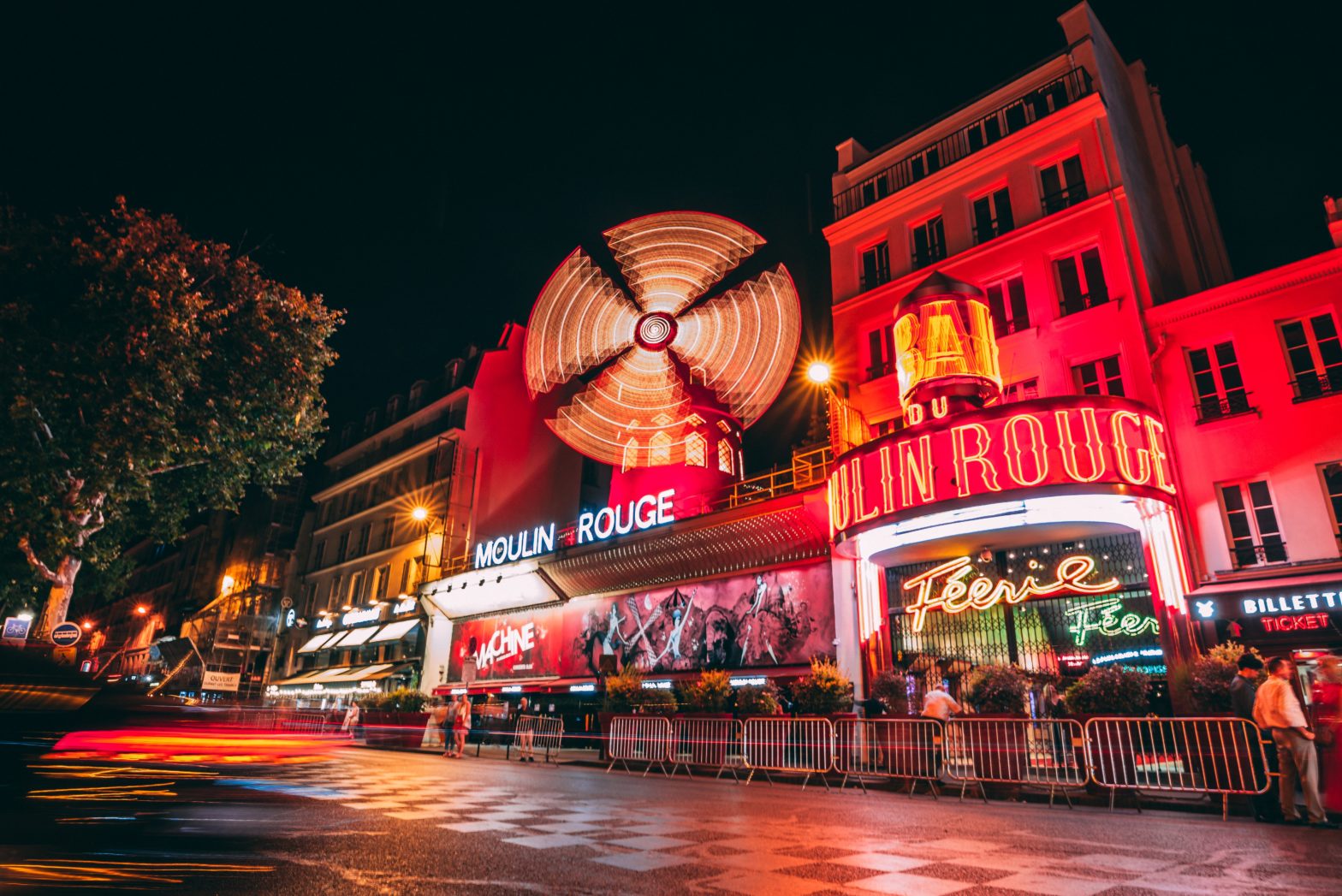 You Can Spend A Night At Moulin Rouge Courtesy of Air BnB