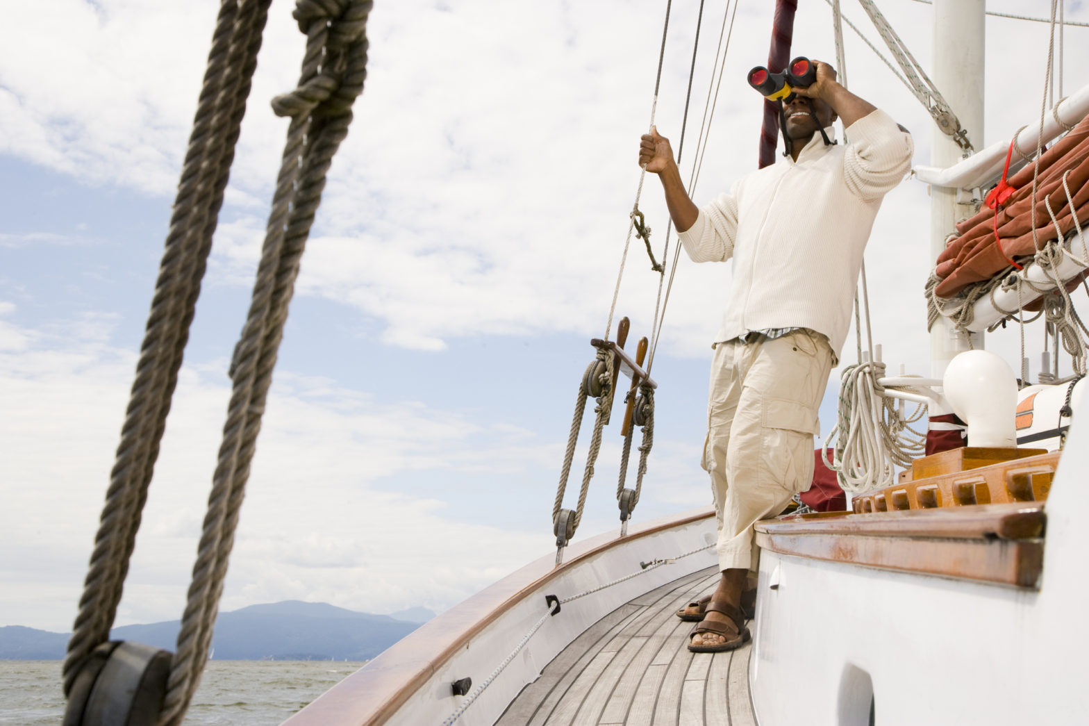 Learn To Sail In A Week On A Private Yacht In the Caribbean