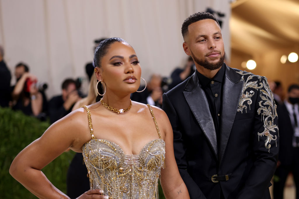 Stephen And Ayesha Curry Share A Dreamy Anniversary Trip To France
