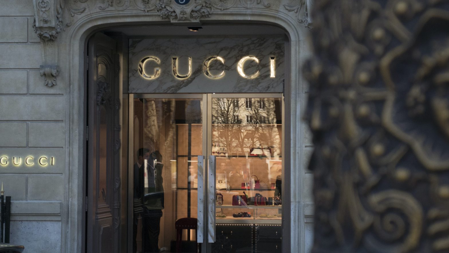 Gucci Takes Over Luxury Hotel The Savoy With Luggage Collection
