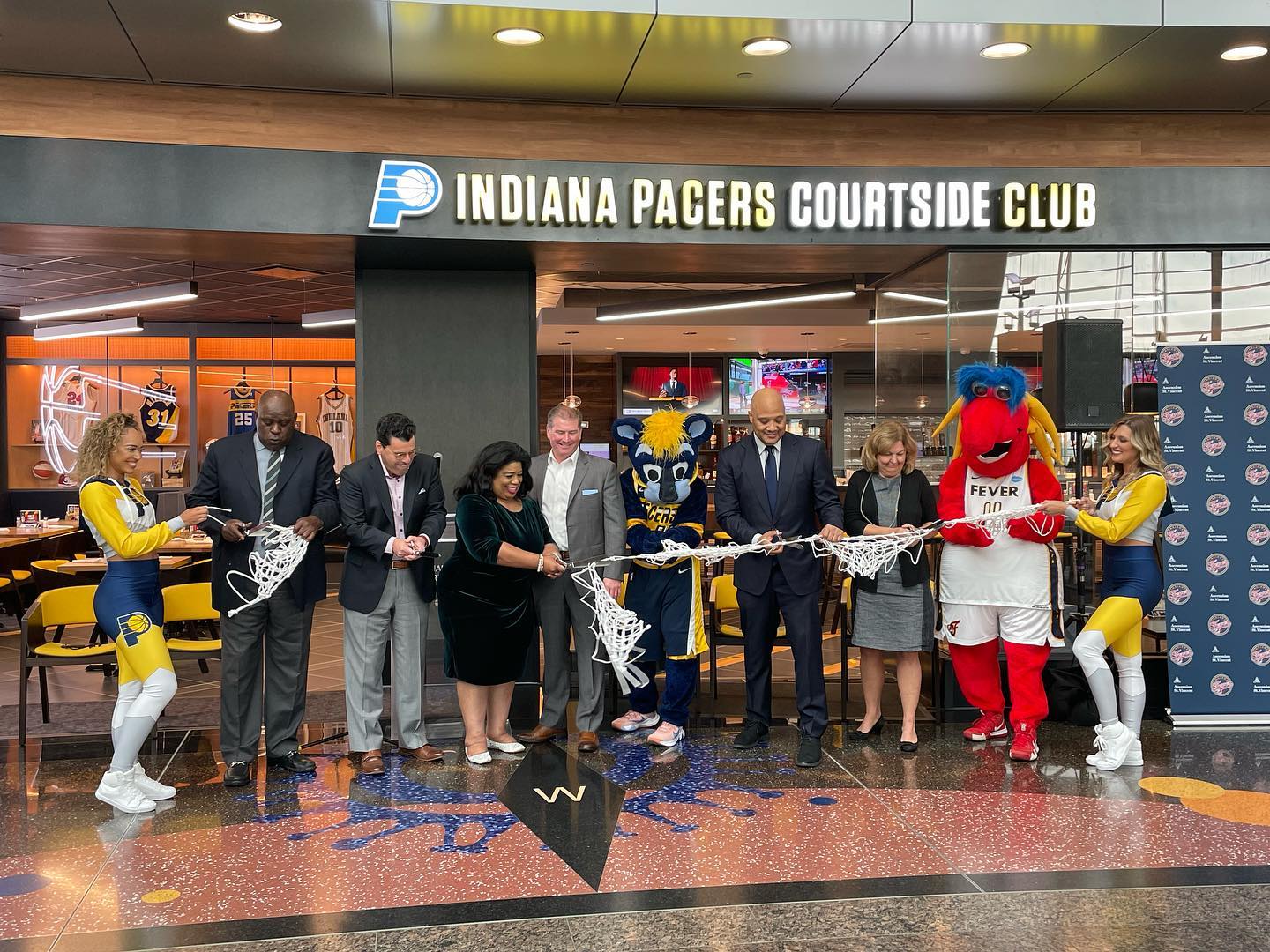 Indianapolis Airport Opens Indiana Pacers Courtside Club