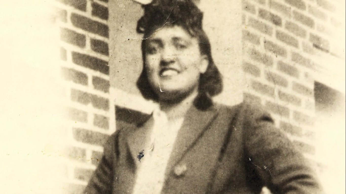 Henrietta Lacks' Hometown Honors Legacy With New Statue