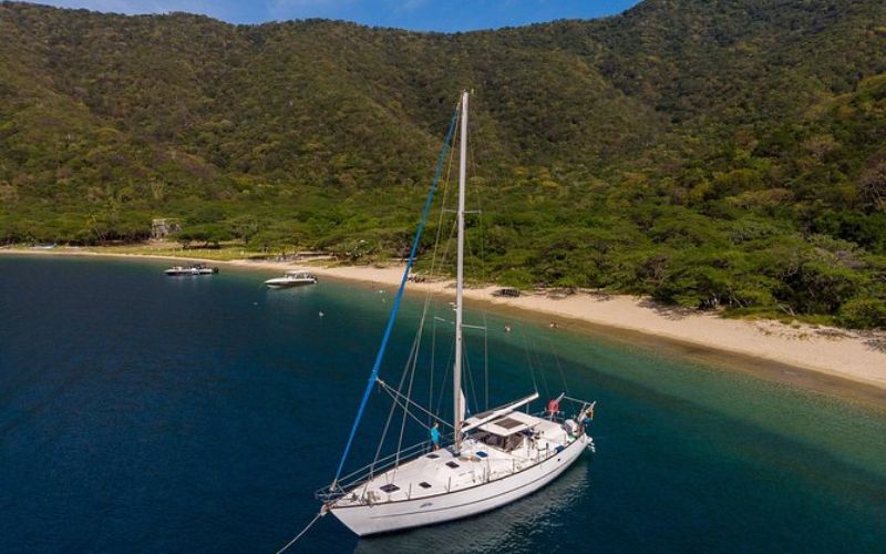 8-Hour Sailing Day to Parque Tayrona
