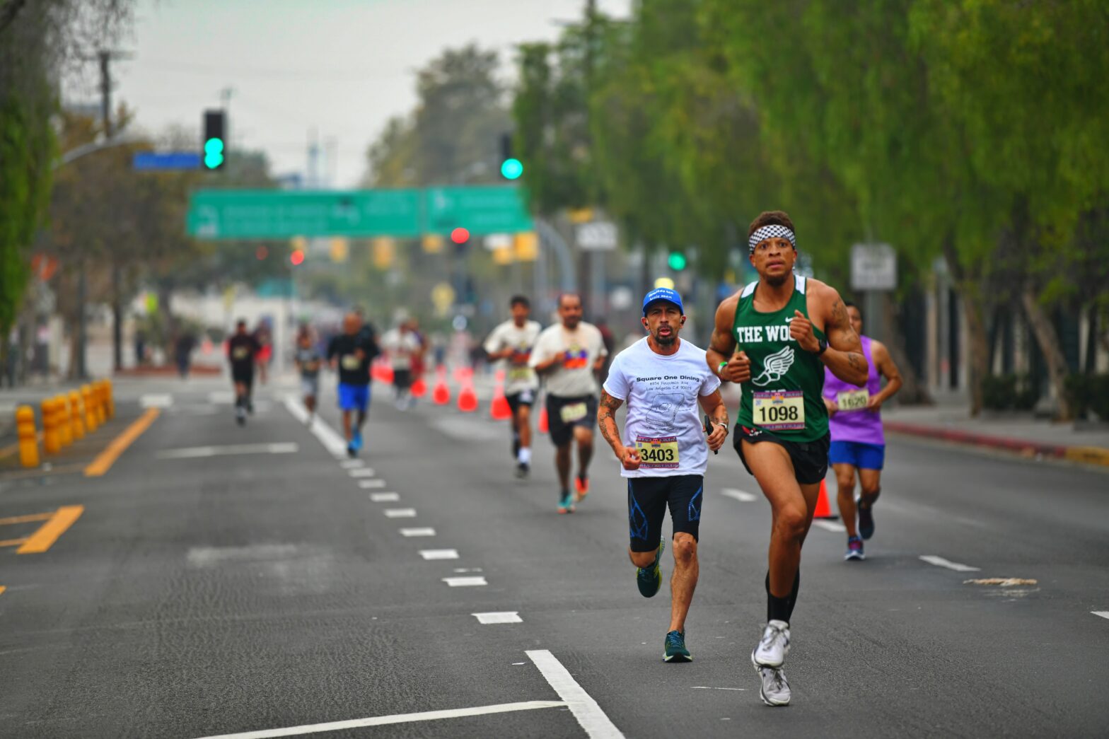people running in a marathon