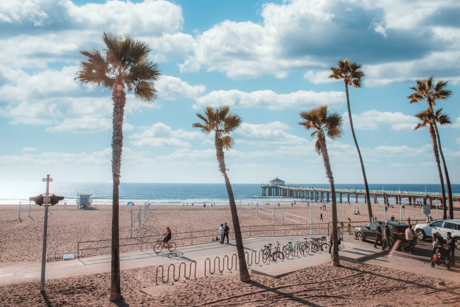 palm trees and view of Manhattan Beach, where 2024 Junteenth celebrations will be held.