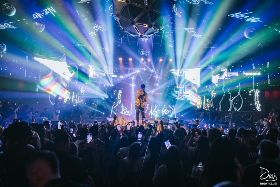 Ne-Yo performing to crowd at Drai's Nightclub in Vegas