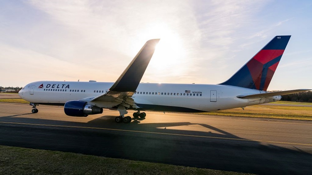 Delta Air Lines aircraft on runway - Flights from Atlanta to Brazil will resume