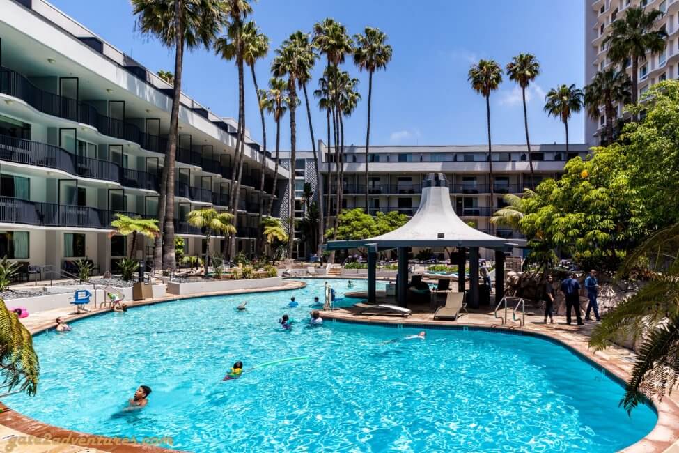Los Angeles airport Marriott hotel pool