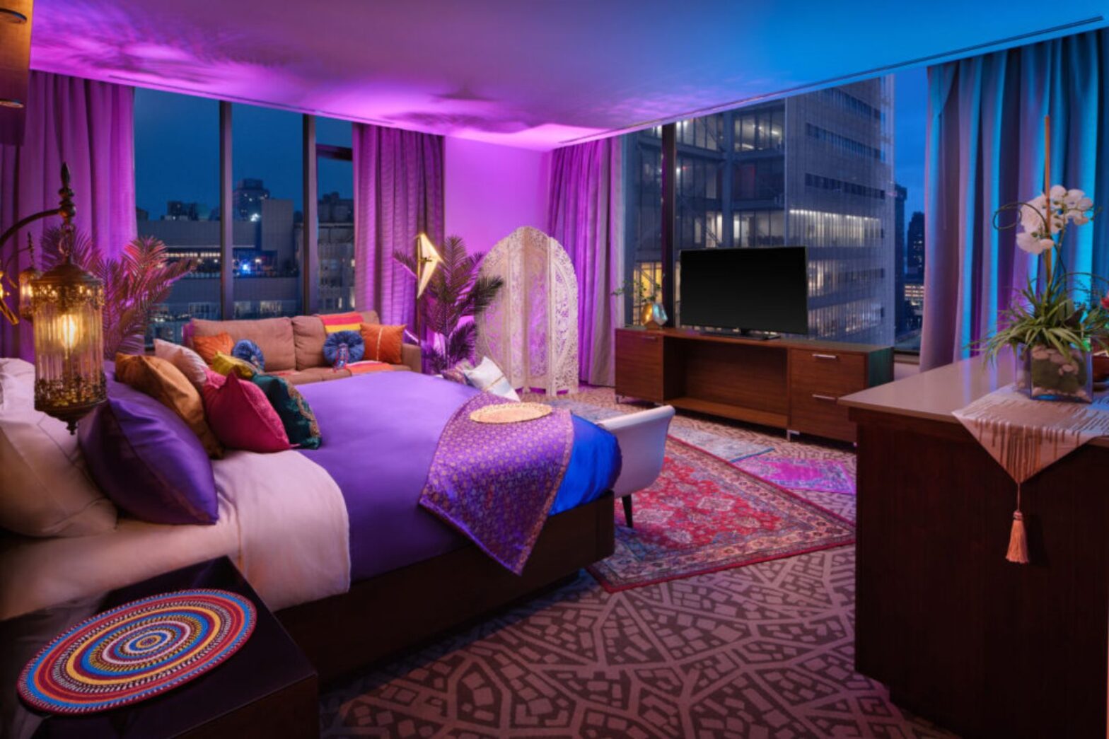 Hilton New York Times Square Unveils Aladdin-Themed Suite