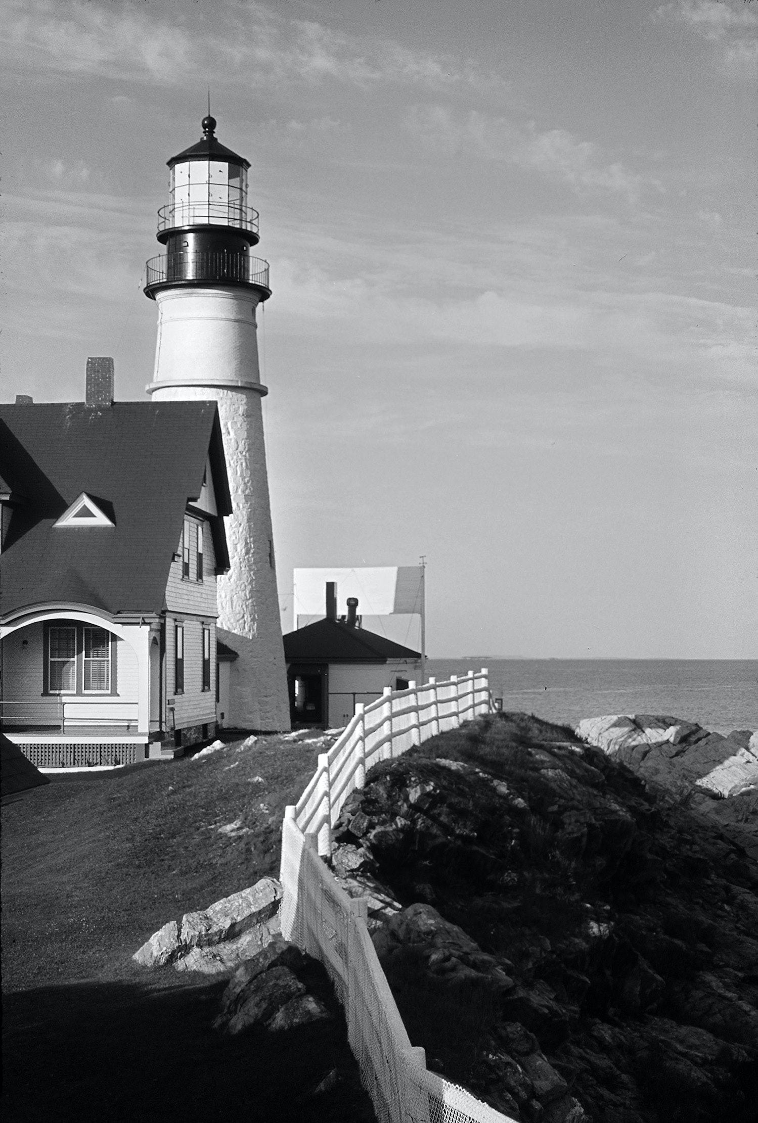 Are you looking for some of the best hotels in Maine? Take a look at this article for some help. Pictured here is a beautiful lighthouse in Maine.