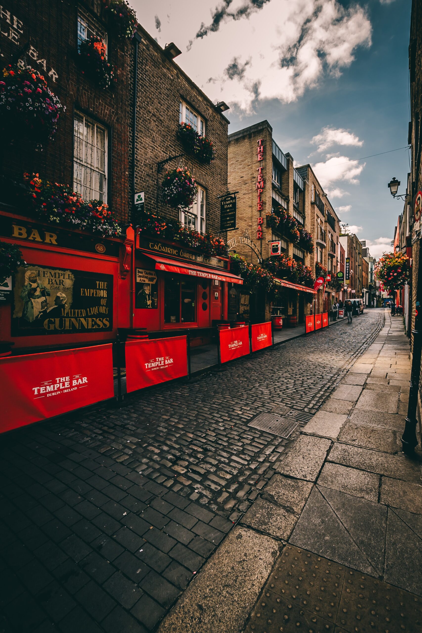 Temple bar is a hip area in Dublin that attracts tourists who want to sightsee and enjoy bars and nightlife. 