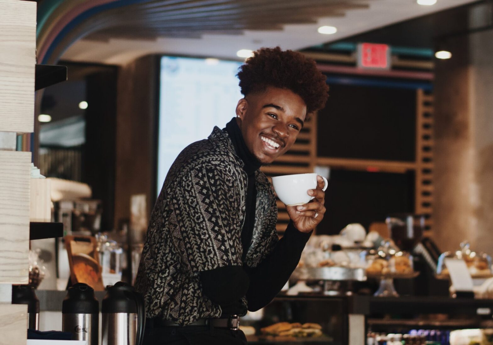 Café y cultura: 5 cafés propiedad de negros que no debes perderte - Travel Noire