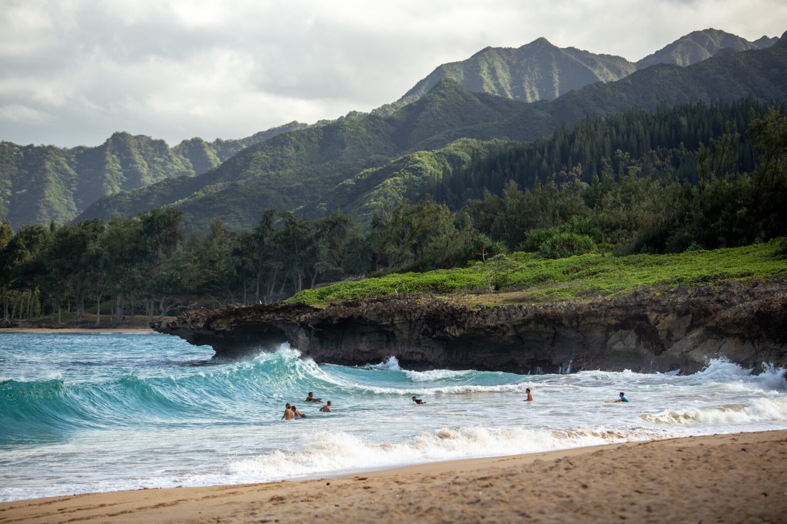 Everything You Need To Know About Oahu's Popular Sunset Spot, China Walls