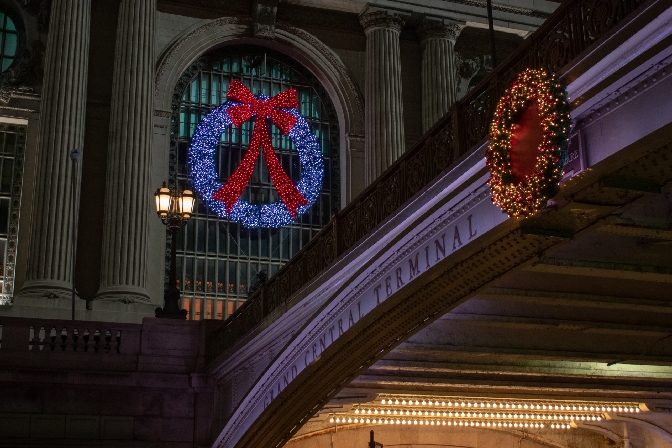These are the best luxury hotels in central NYC, especially during the busy holiday season. 
Pictured: the Grand Central Terminal decorated with Christmas wreaths and lights 