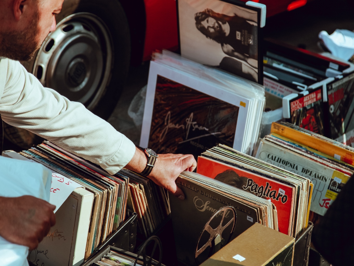 These Top Record Stores In Rome for Vinyl Collectors Will Transport You To Another World