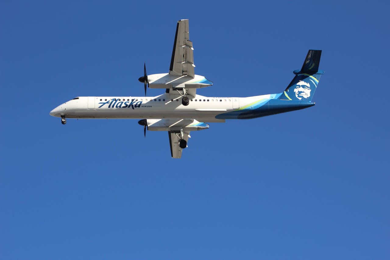 Is Alaska Airlines Good? What To Know Before You Fly