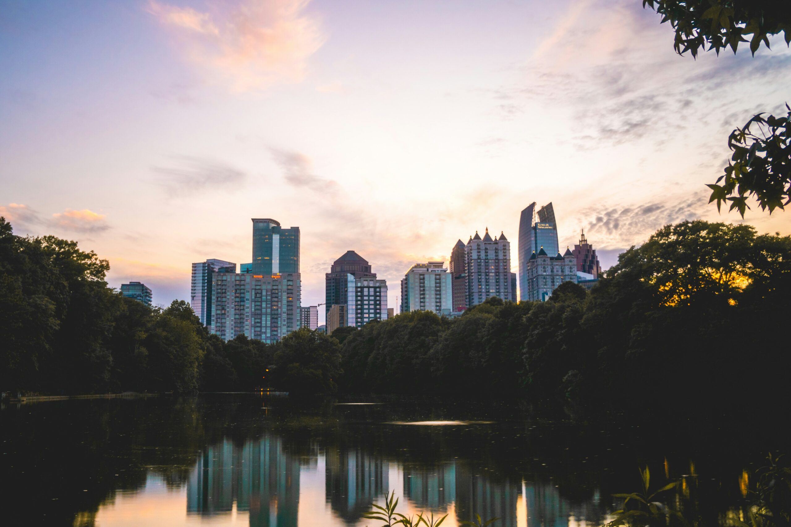 Learn more about Atlanta, the main filming destination of the hype Tyler Perry movie “Mea Culpa”.
Pictured: a sunset in Atlanta’s Piedmont Park overlooking the pond