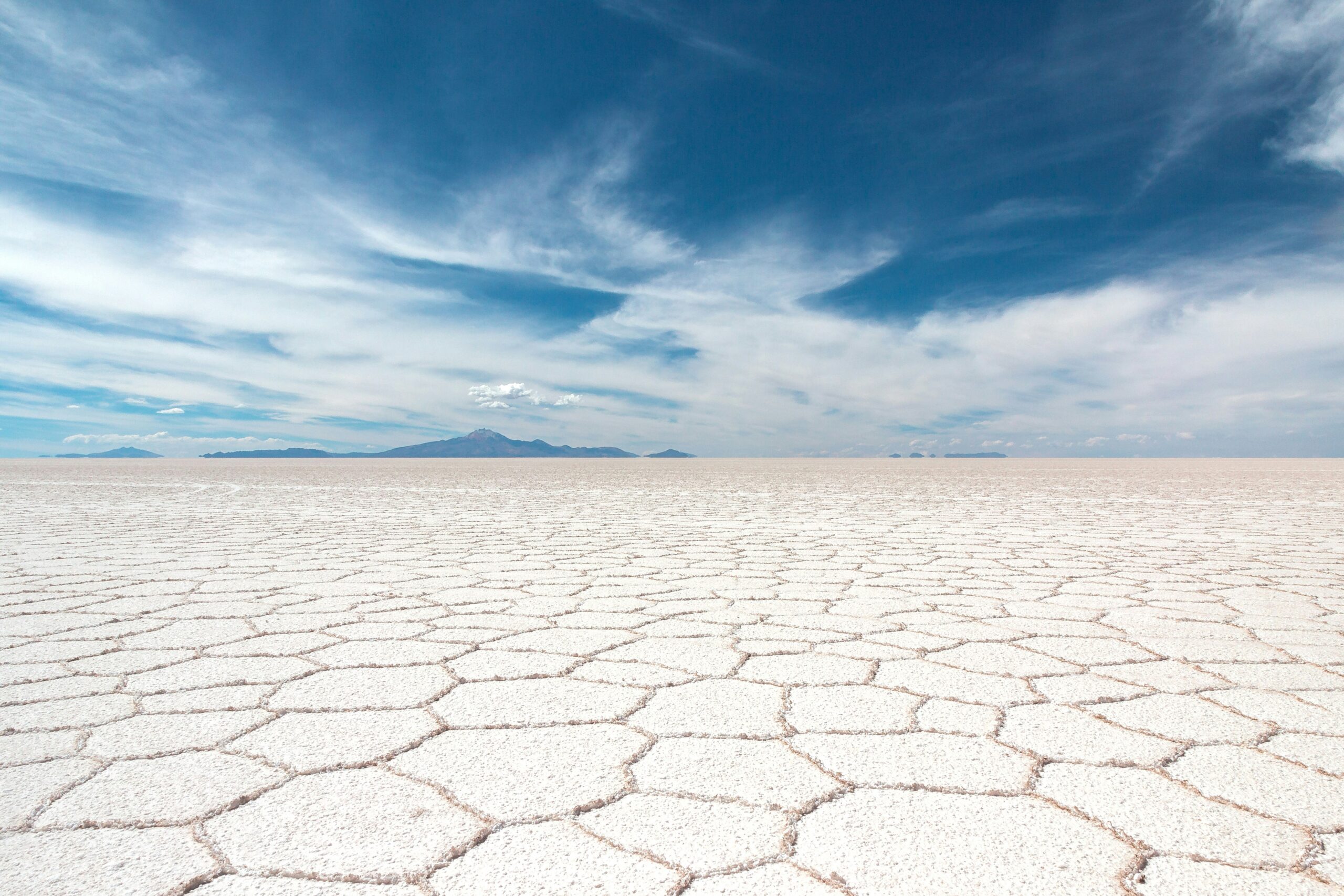Here is what tourists should know before visiting the Uyuni salt flats. 
pictured: the Uyuni salt flats during dry season 