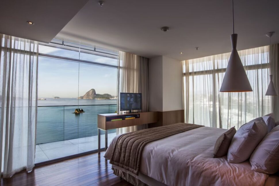 H Niteroi Hotel room in Brazil overlooking the water