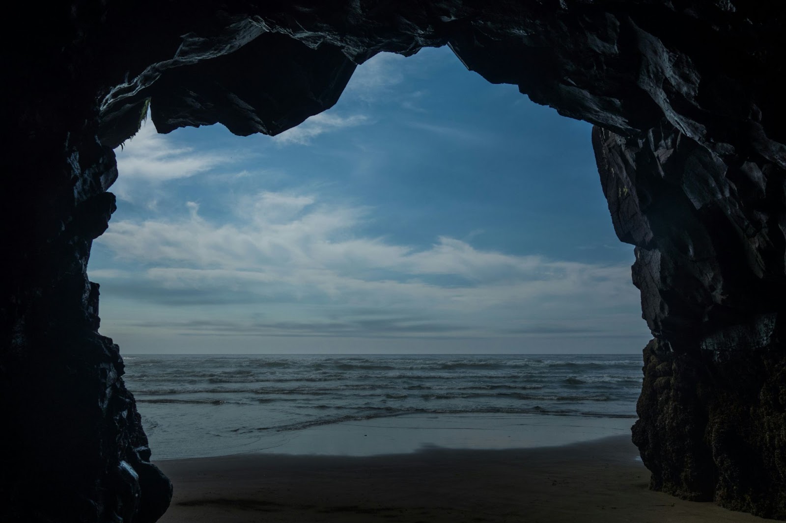 These aquatic activities are the best ways to explore the coast of Oregon.
pictured: a sea cave