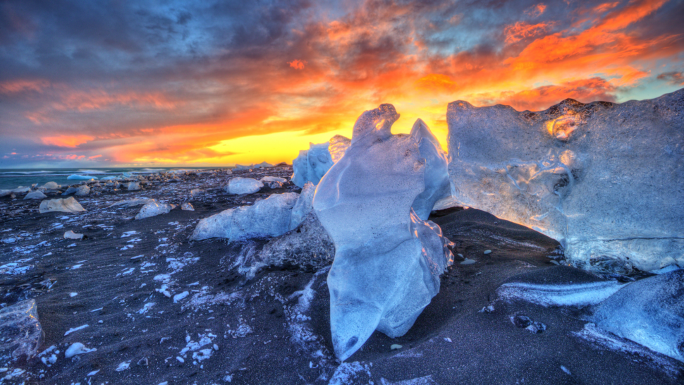 Breathtaking views of the Famous Diamond Beach in Iceland by jakubgojda