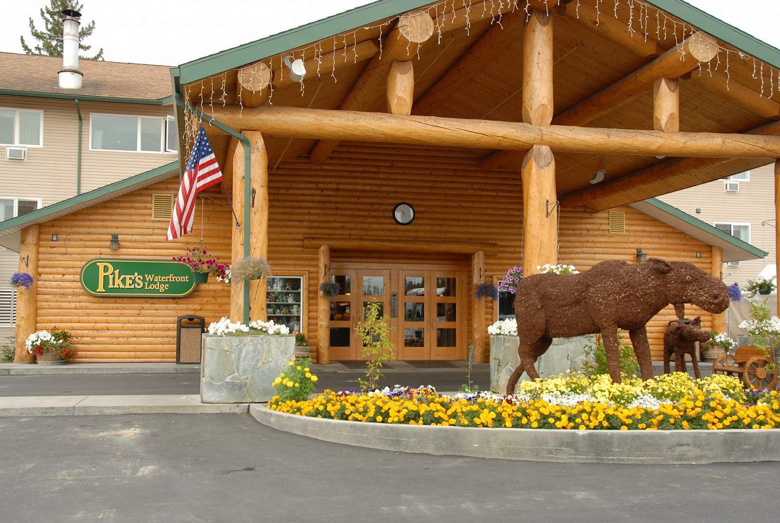 Pike’s Waterfront Lodge is a nice place to stay in Alaska.
Pictured: Alaska hotel